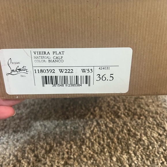 Beautiful White all leather Christian Louboutin sneakers - Picture 9 of 10